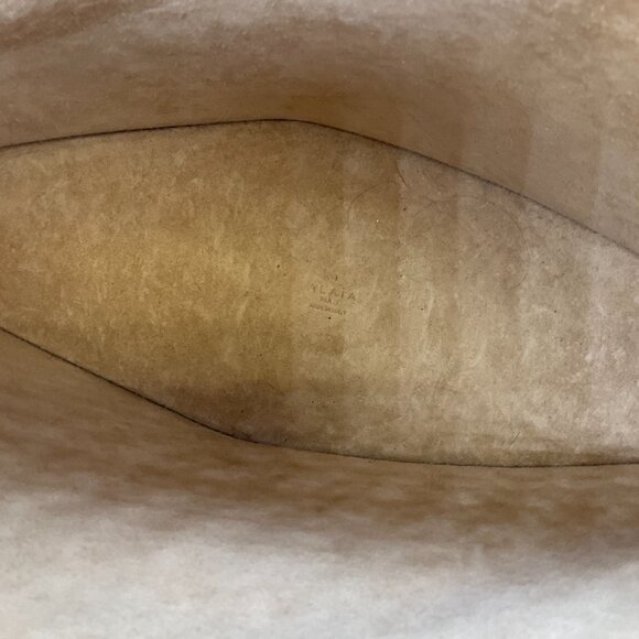 Alaia Sable Gail Medium Laser-cut Leather Shoulder Bag - Picture 11 of 16